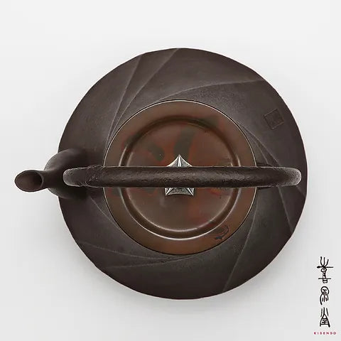 喜泉堂 泉春 富士形螺旋文鉄瓶